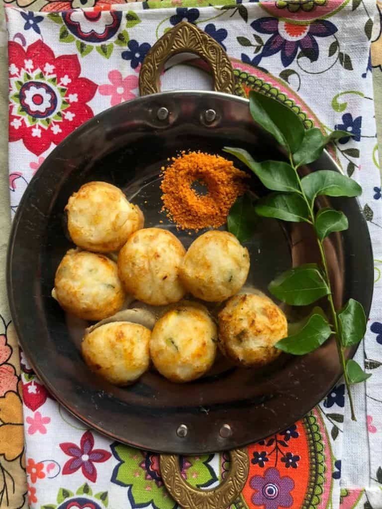 Gluten Free and vegan Rice and lentil dumplings shallow fried. Served in South Indian cuisine as a breakfast or snack. Served with a spicy Coconut or Tomato Chutney