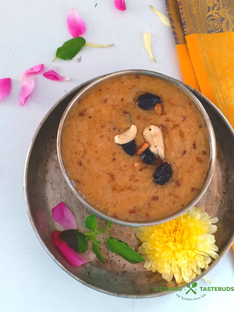 Akkaravadisal is a traditional Tambrahm Milk + Rice + Jaggery Pudding made for Margazhi and Aadi months of the Hindu calendar as an offering to the Lord.
