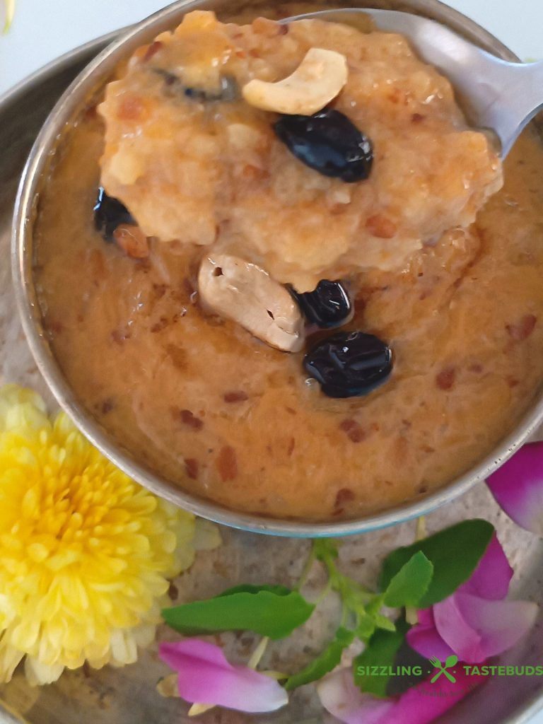 Akkaravadisal is a traditional Tambrahm Milk + Rice + Jaggery Pudding made for Margazhi and Aadi months of the Hindu calendar as an offering to the Lord.