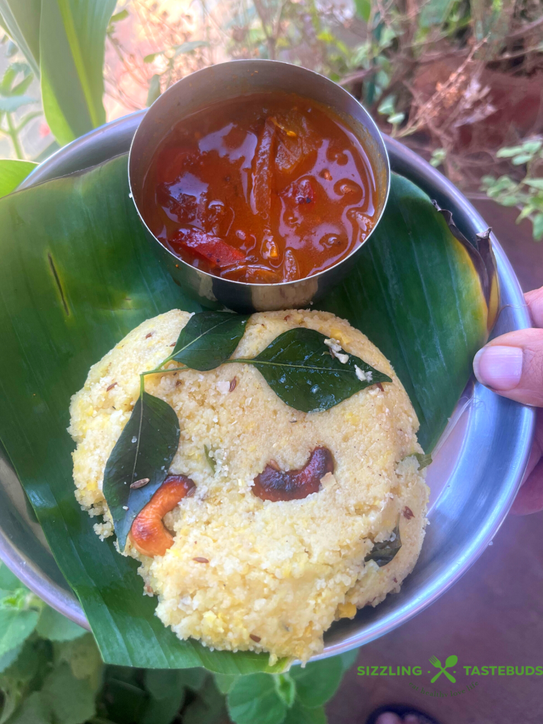 	Rava Pongal is a soft, delicious savoury pudding made with Semolina (Rava) and cooked Moong dal (lentil). Served as a breakfast or light dinner with chutney / sambhar.