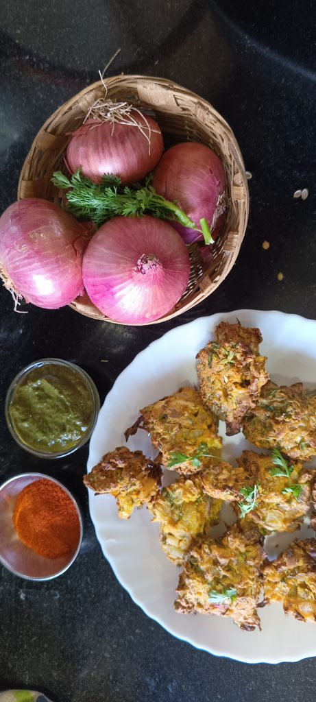 Baked Onion Pakora is a healthy and baked version of the popular deep fried Onion pakoras. A perfect tea-time snack.