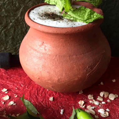 Oats Masala Chaas or Spiced Oats Buttermilk is a quick summer beverage combining the goodness of Oats and Buttermilk. Great for gut flora too!