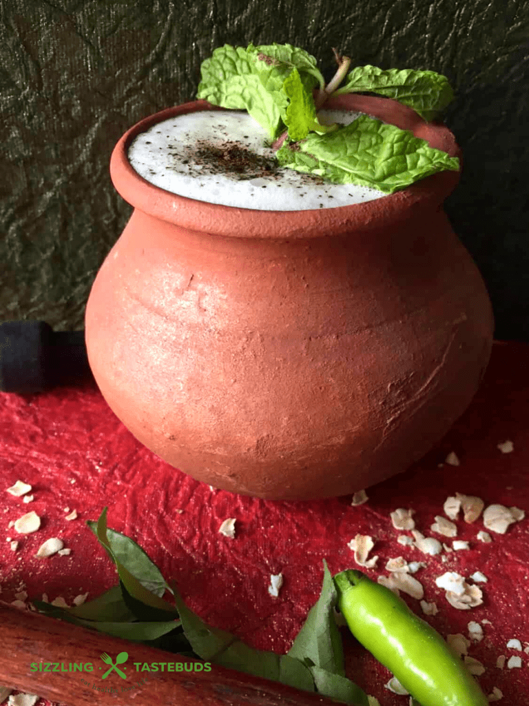 Oats Masala Chaas or Spiced Oats Buttermilk is a quick summer beverage combining the goodness of Oats and Buttermilk. Great for gut flora too!