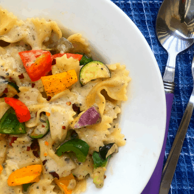 Farfalle pasta in a Creamy White Sauce