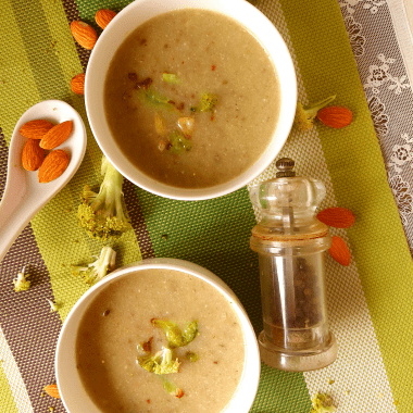 Broccoli Almond Soup is a Vegan, Gluten Free Soup made with the goodness of broccoli, almonds simmered in a homemade veg broth. Makes for a filling appetiser or even a meal.