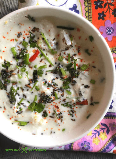 Adraki Rathaloo Raita refers to Sweet Potatoes stewed in a spiced ginger-yoghurt sauce. Eaten as a meal by itself or served with Pulav or Biryani