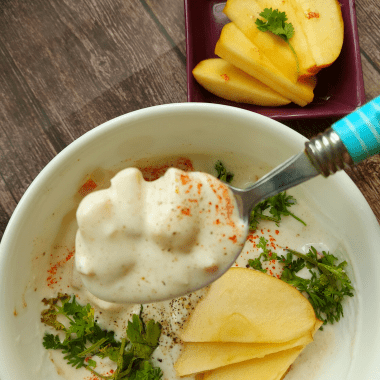 Apple Raita is an easy Raita or side dish with Apples in a mildly spiced yogurt sauce. Makes for an excellent side for Pulav/Biryani or as a meal by itself.