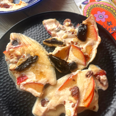 Fruit and Yogurt bark - Need we say more ? A healthy Zero-Cook, Zero-oil dessert that is totally delish and customisable