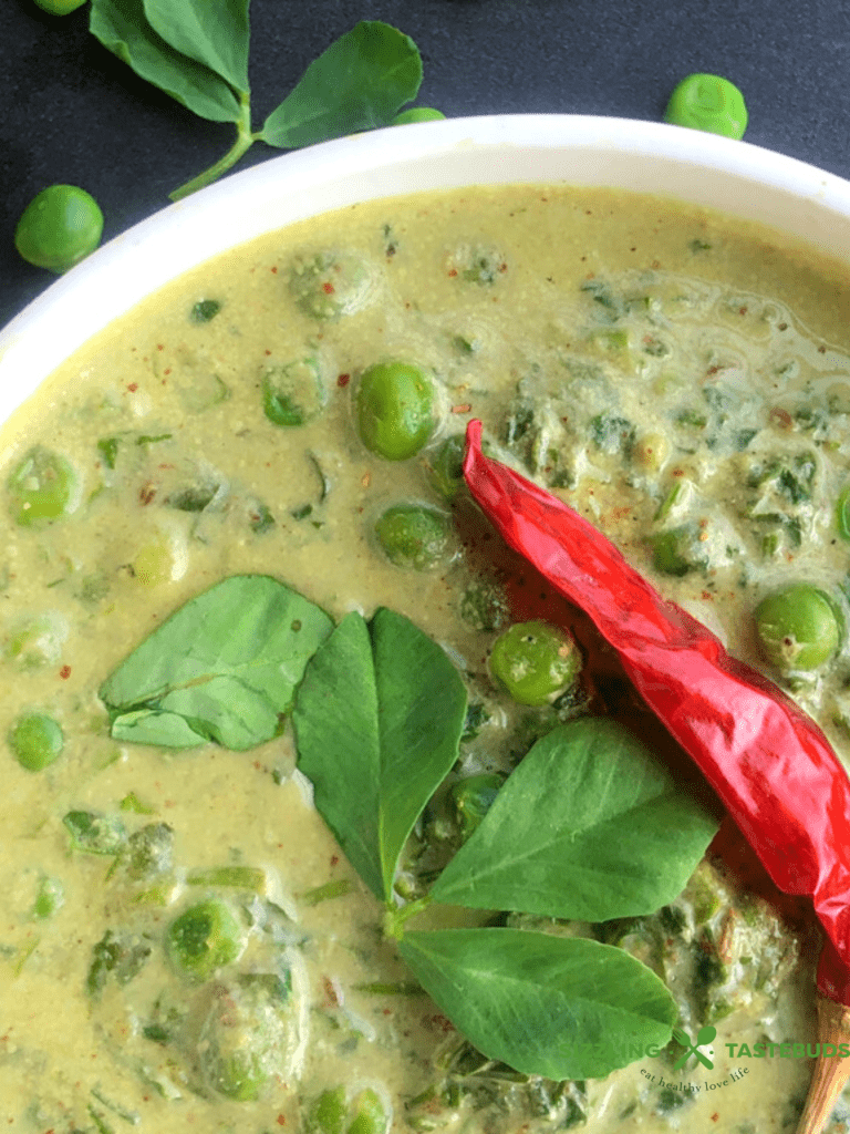 Vegan Methi Malai Matar is a delicious Vegan Curry made with fresh fenugreek leaves and peas. Served with Roti / Rice