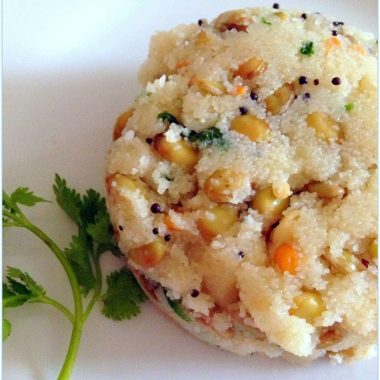 A savoury pudding (upma) made with Avarekaalu or hyacinth beans. It is entirely gluten free and is served for breakfast or snack.