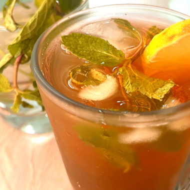 Saunf ki Sherbet is a sugar free (no sugar, no jaggery) Summer cooler made with Fennel seeds and basic kitchen staples. Makes for a refreshing Summer Mocktail.