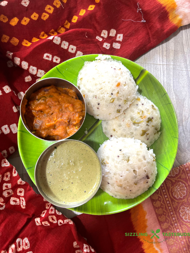 Sabbakki Idli or Sago Idli is a no grind, easy to make Idli using Tapioca / sago pearls. Tastes delicious with any spicy chutney or Sambar.