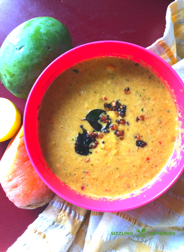 A quick to make Mango Carrot Chutney is a riot of flavours and textures, and is best served with any South Indian Breakfast or with any flatbread like Roti or Paratha. 100% Gluten Free and Vegan too!