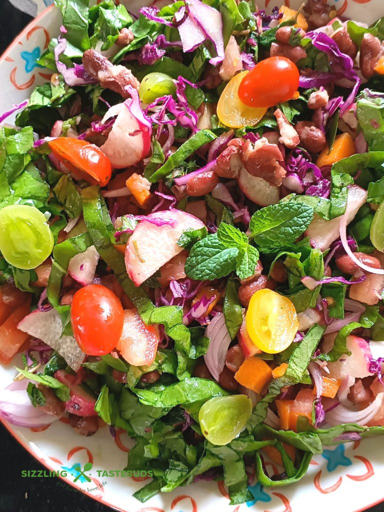 Bean Salad with Spinach and Mint Vinaigrette is a super delish Spring - Summer Salad that is perfect for brunch potluck or a quick filing snack.